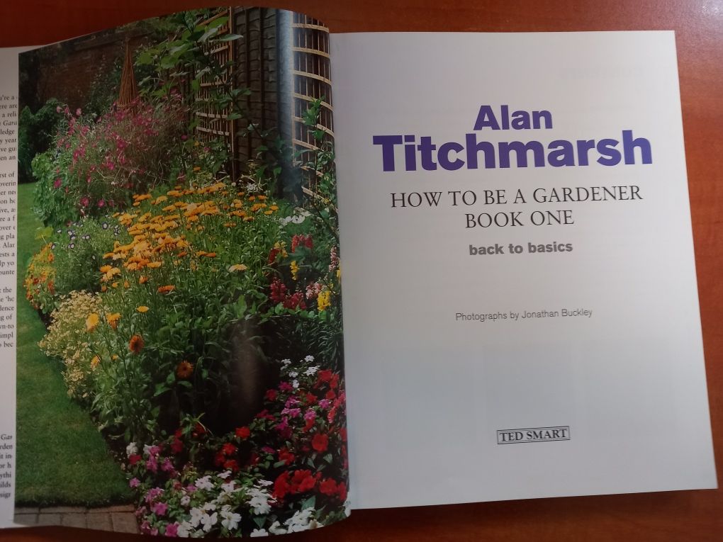 How to be a gardener, 2 volume, Alan Titchmarsh, limba engleza,