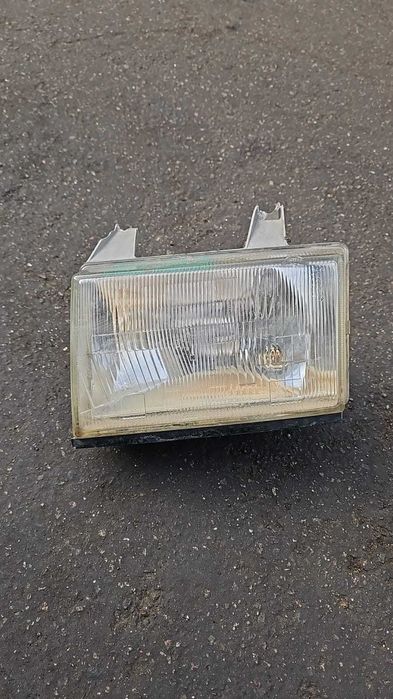 Фара на Ford Курьер