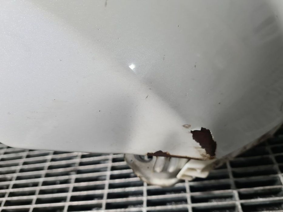 Aripa Dreapta Fata Suzuki Grand Vitara 2006 - 2012 4 Usi ALB (1091) LOVITA ȘI RUGINITA