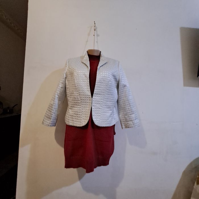 Женский одежда,чёрный раз.48.цена,80.000с