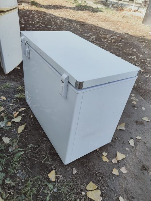 Морозильник большой