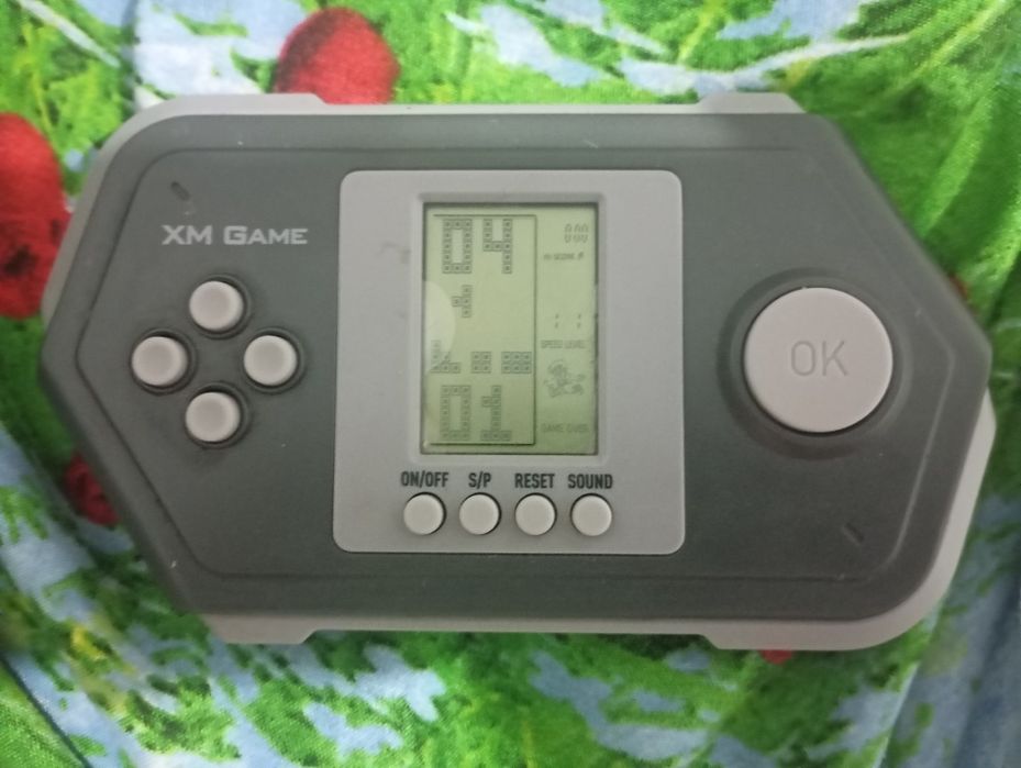 игровая консоль/тетрис