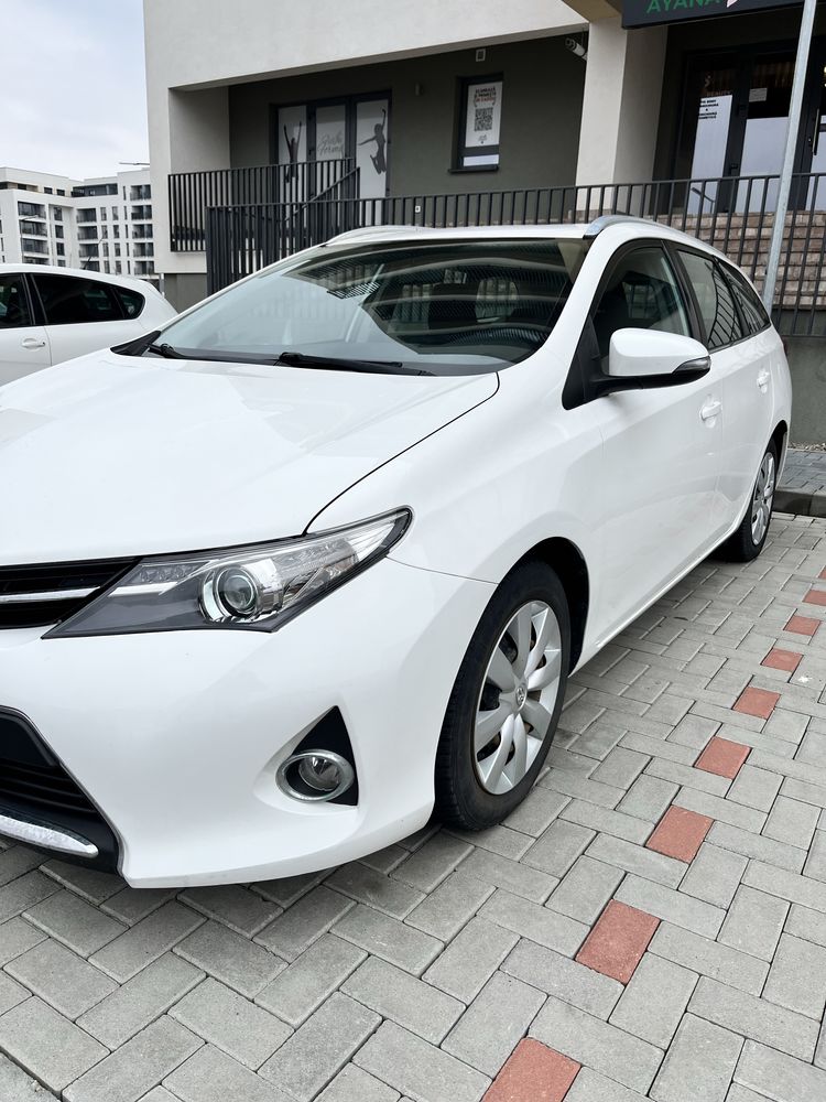 Toyota Auris, 2014, 131.700 km, 1.4 benzina