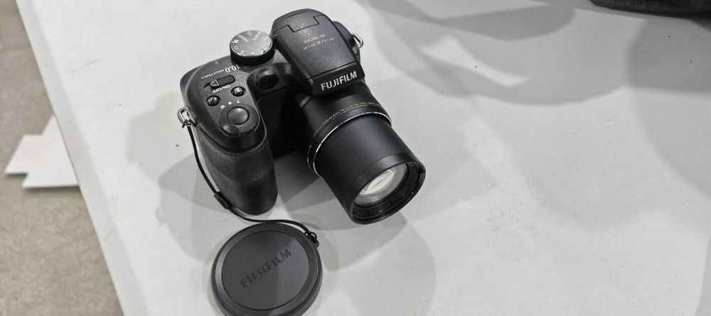 Fujifilm S1500. страхотен функционален фотоапарат