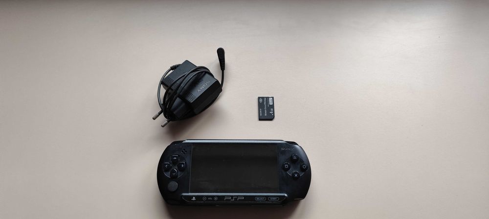 PSP street E1000 modat