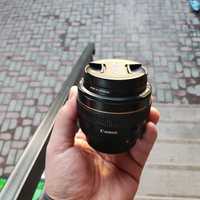 Canon 50mm 1.4 lens
