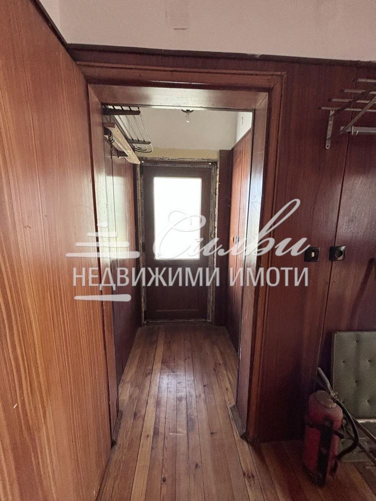 Продава се Къща в Велики Преслав - 261 кв.м за 411 €/кв.м - Снимка #10