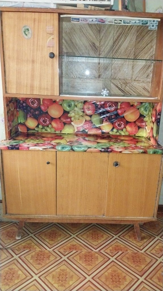 Сервант для дома на кухню, б/ у но хорошем состоянии