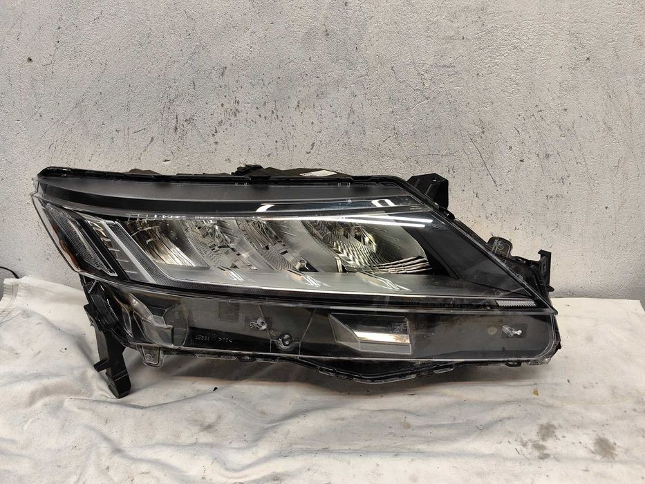 Оригинален фар Nitsubishi ASX Full Led