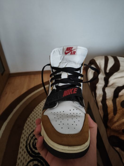 Vând Jordan legacy 312 mid