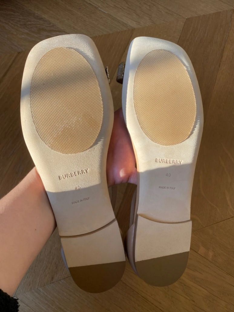 Sandale Burberry noi,nr 40, 100% piele naturala