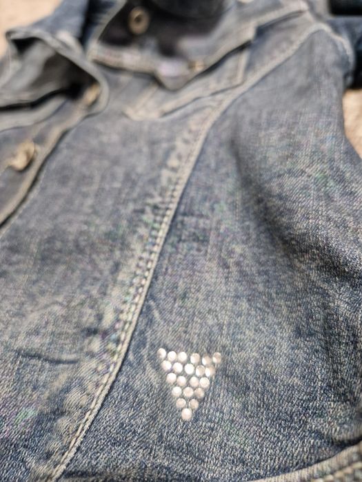 Детски якенца Guess за момиче