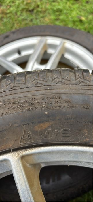Vând set de jante aliaj r17 cu anvelope de iarnă 215/55R17