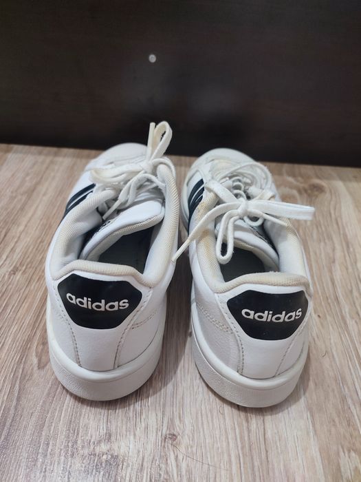 Дамски обувки Adidas - р-р 38