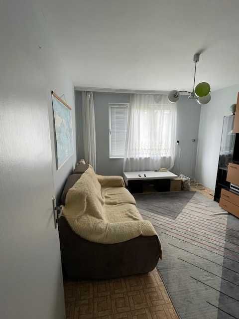 Продавам  тухлена къща в много добро състояние. House for Sale.