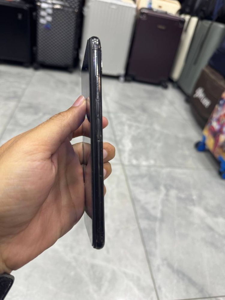 Iphone X Max sotiladi