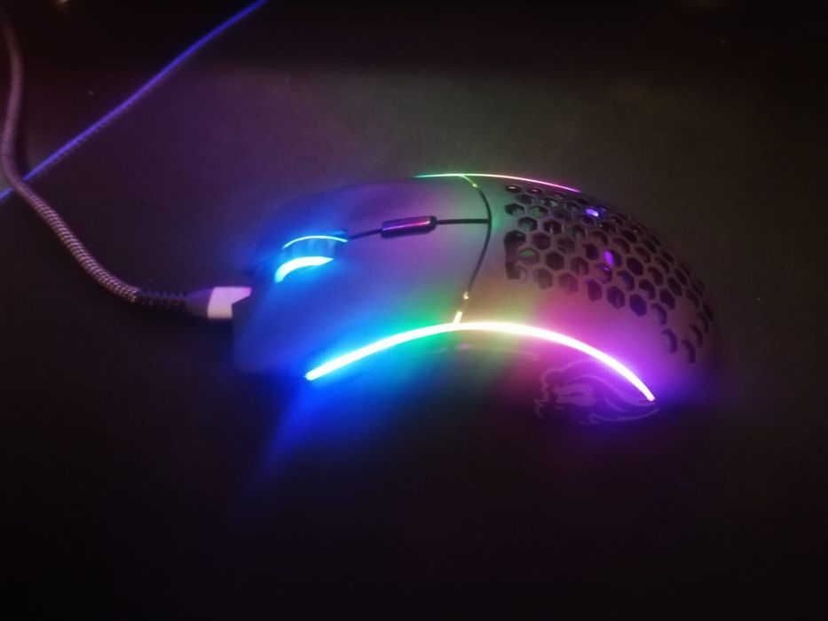 Vand pc gaming full sau schimb pe iphone