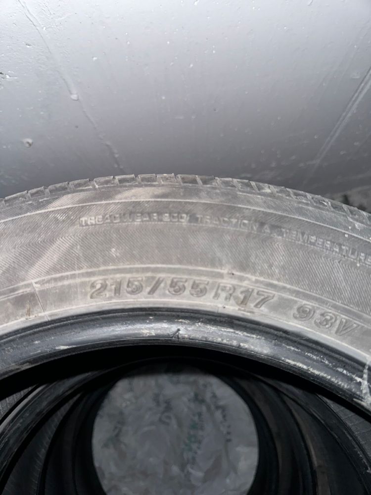 Продам  две резины yokahama 215/55/r17