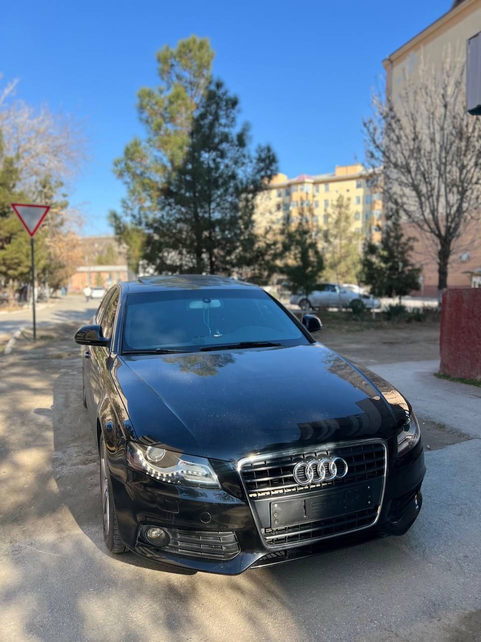 Срочно Audi A4 (b8) 1,8 turbo ideal (170000км)
