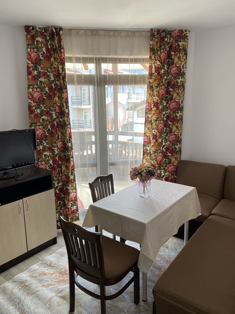 Дава се под наем Двустаен апартамент в Банско - 48 кв.м за 244.8 € - Снимка #2