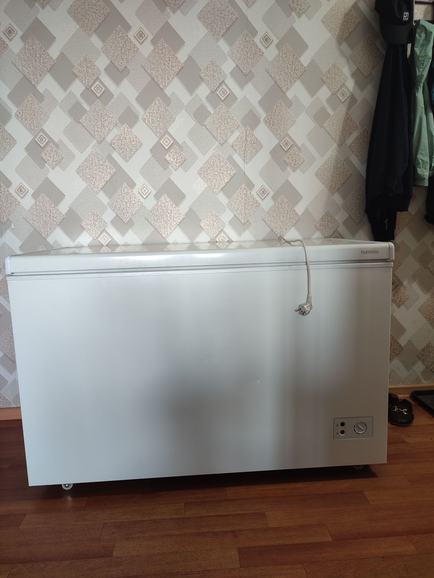 Продам морозильную камеру