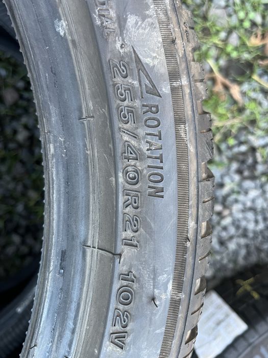 255/40/21 Bridgestone