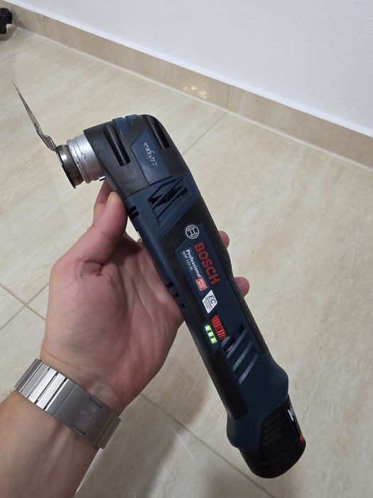 Multifuncțională multicuter Bosch GOP 12V-28