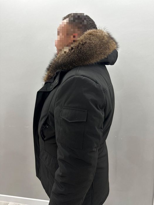 Продам новую парку с натуральным мехом