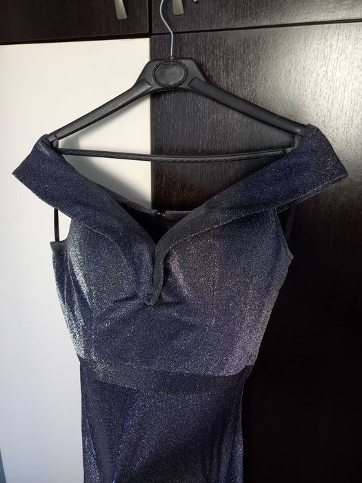 Vand rochie deosebita