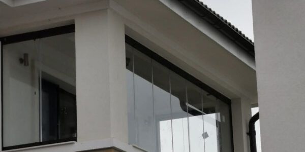 Sisteme Glisante ALUMINIUM si STICLA SECURIZATA-PT.Terase si Balcoane