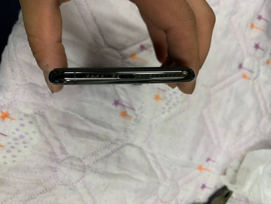 Iphone xs max продается состояние идеално