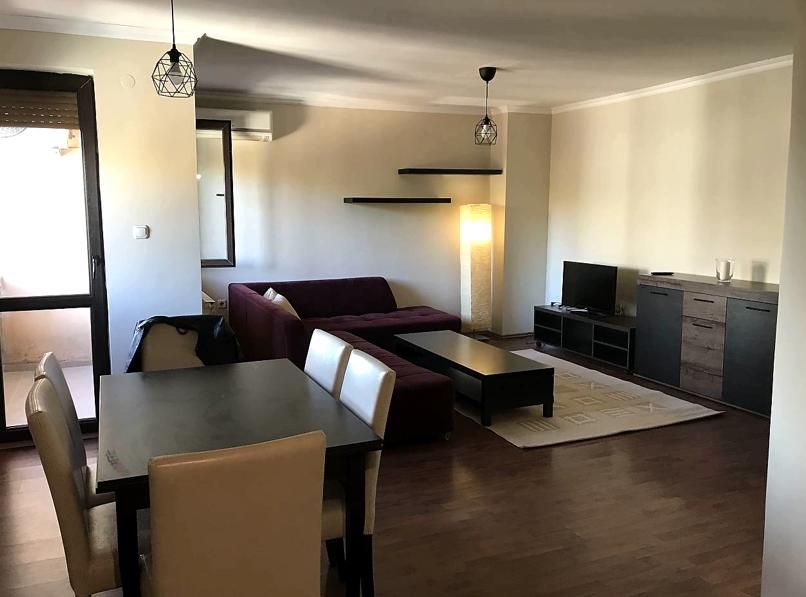 Дава се под наем Тристаен апартамент в Пловдив, Кючук Париж - 107 кв.м за 500 € - Снимка #1