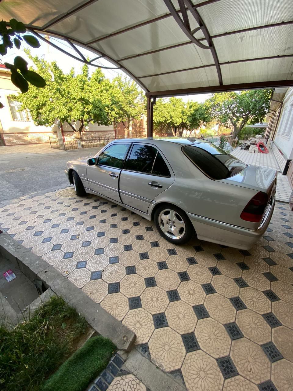 Mercedes Benz W202. 2.4 Mator