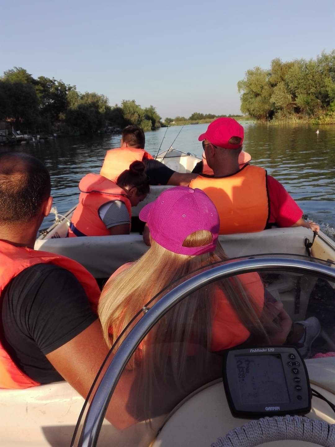Ecursii cu barca in delta dunarii