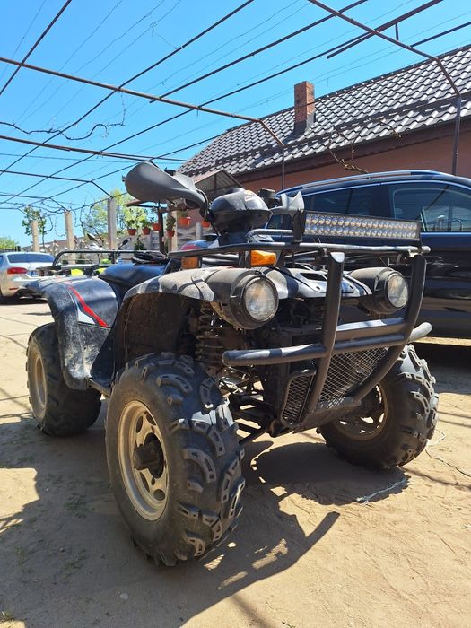 Vând ATV linhai 300