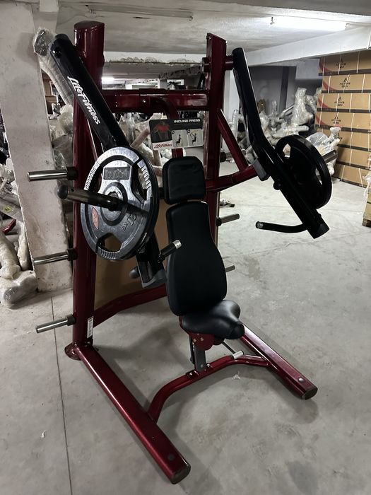 Продавам Професионални фитнес уреди Life Fitness Signature Serias