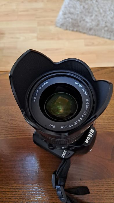 Nikon D3400 + obiectiv Sigma 18-50mm