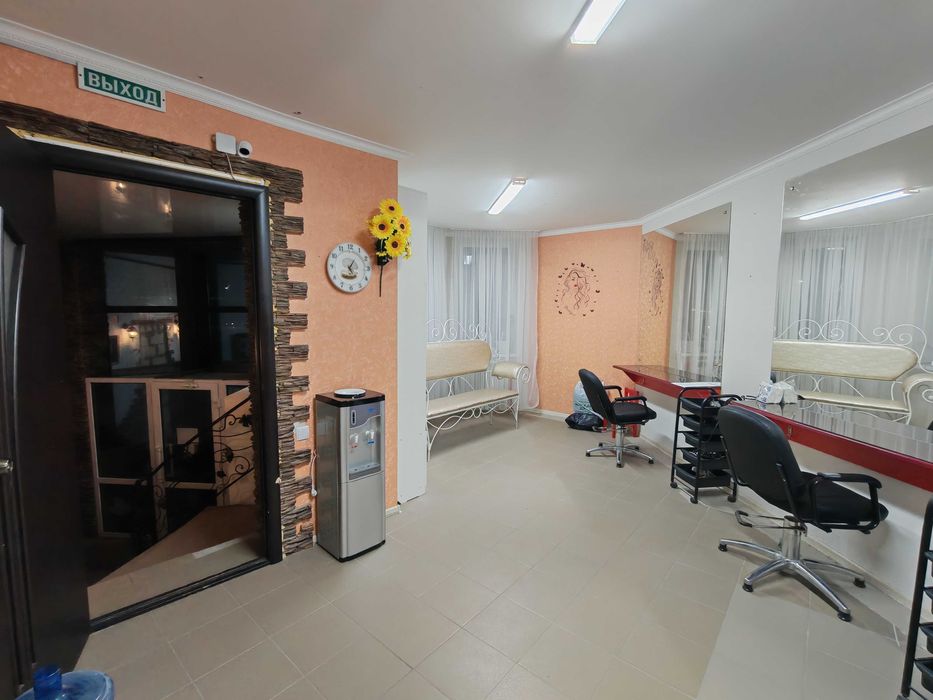 Продается коммерческое помещение 96 м2., бывший салон красоты в 5 мкр