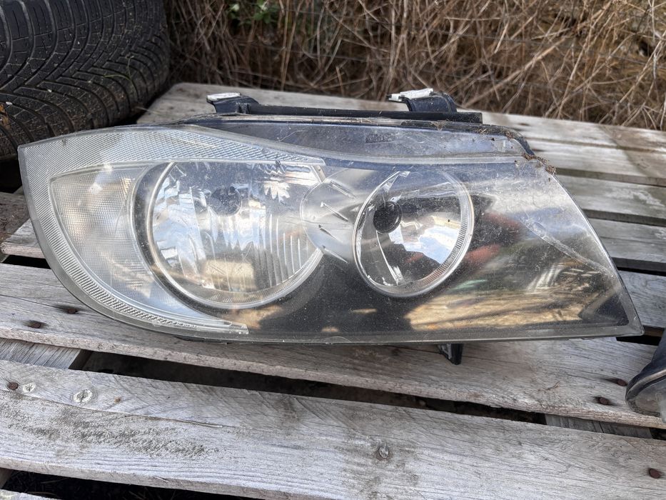 Faruri halogen Bmw e90
