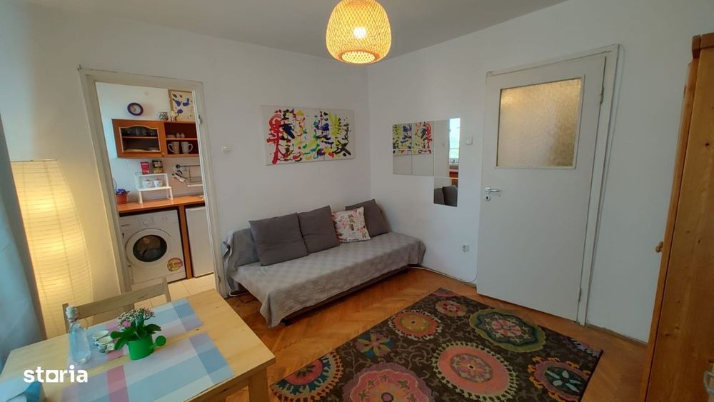 Garsoniera, decomandata, 30 mp , Gheorgheni, zona Piata Hermes