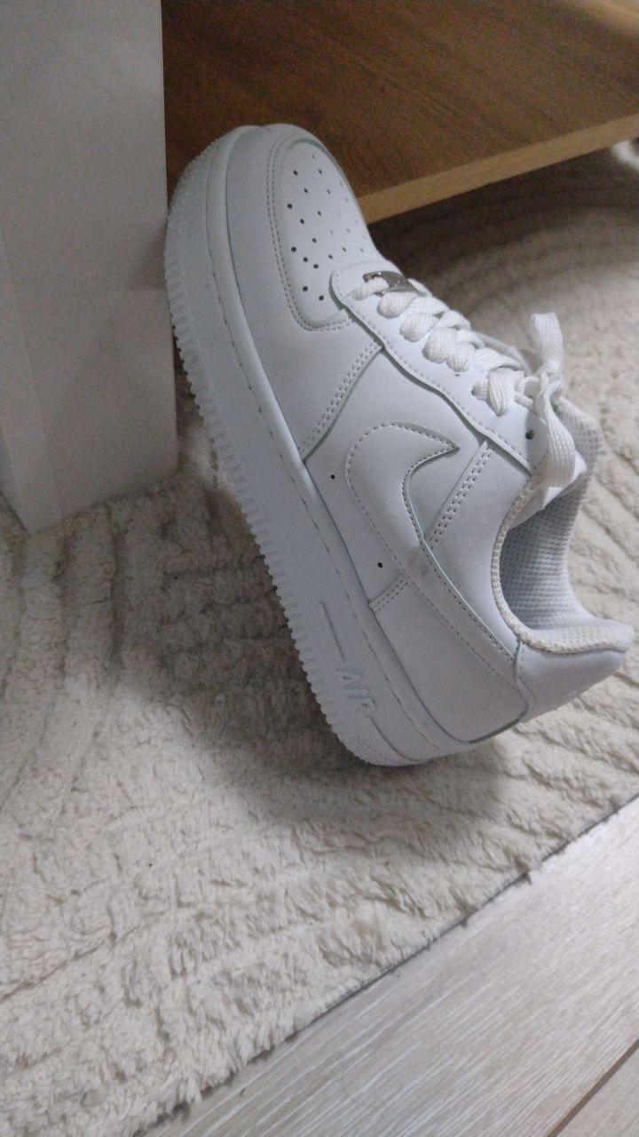 Женски маратонки Nike
