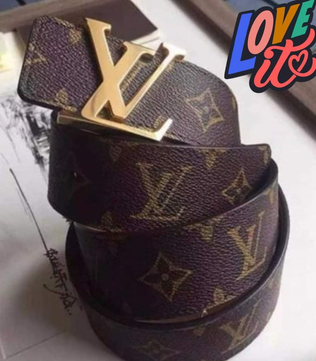 Set Louis Vuitton (3 articole),rucsac+portofel+curea,saculet,etichetă