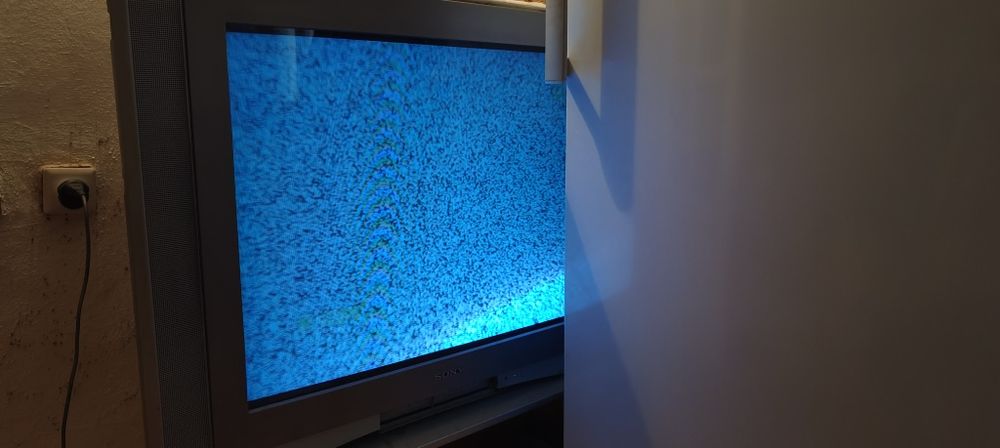 Продам телевизор sony trinitron