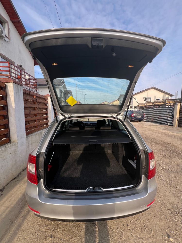 Skoda Superb Combi 4x4 Automată 2.0, 2016 – Panoramic