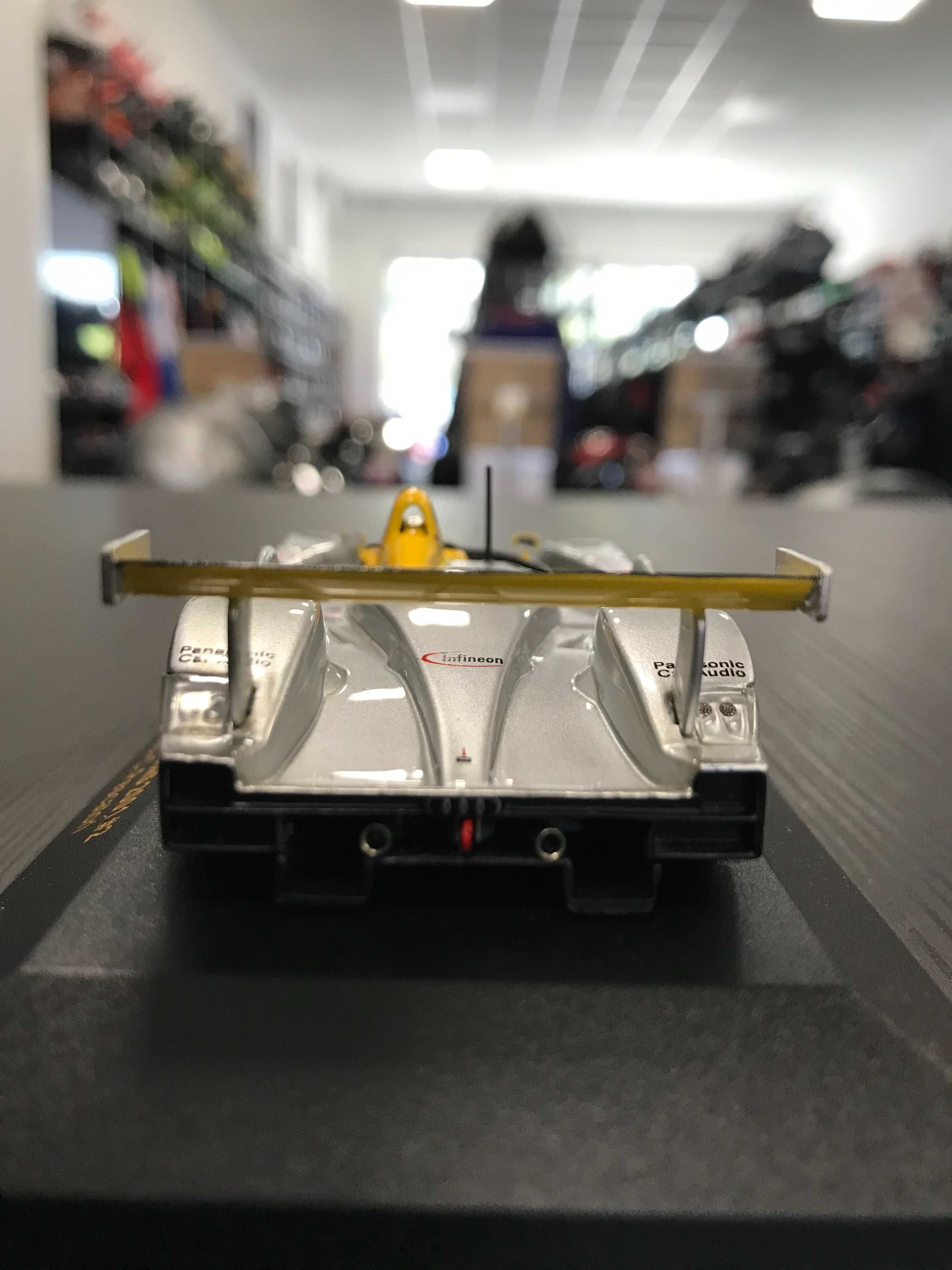 Колекционерски модел метална количка IXO MODELS AUDI R8 LE MANS 1:43