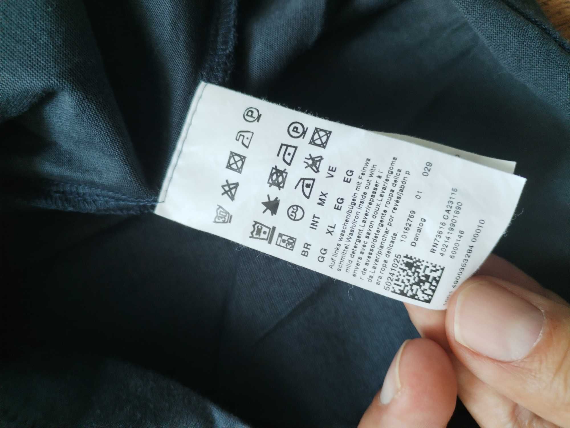 hugo boss - страхотна мъжка тениска много добро състояние ХЛ