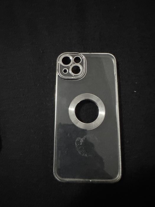 Vand 5 huse de iphone 15 plus si una de iphone 13 pro