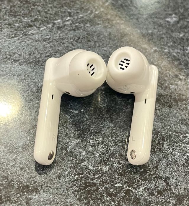 Huawei FreeBuds 4i – impecabile + accesorii