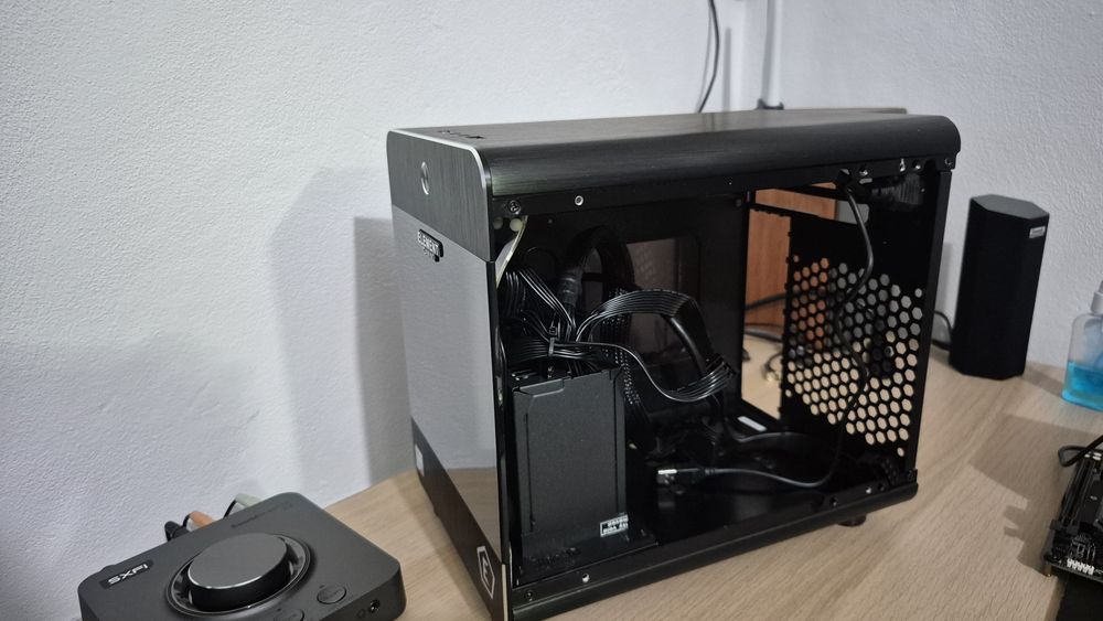 Carcasa PC Mini ITX Element Gaming