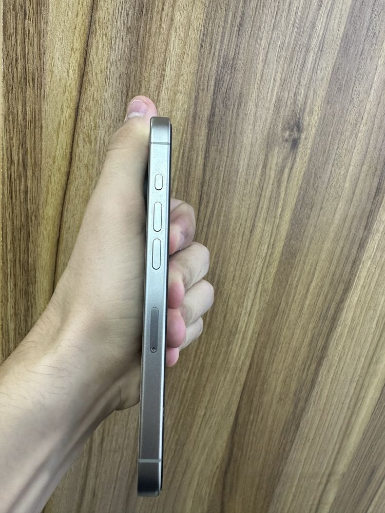 iphone 15 pro  natural 128 gb 88 %